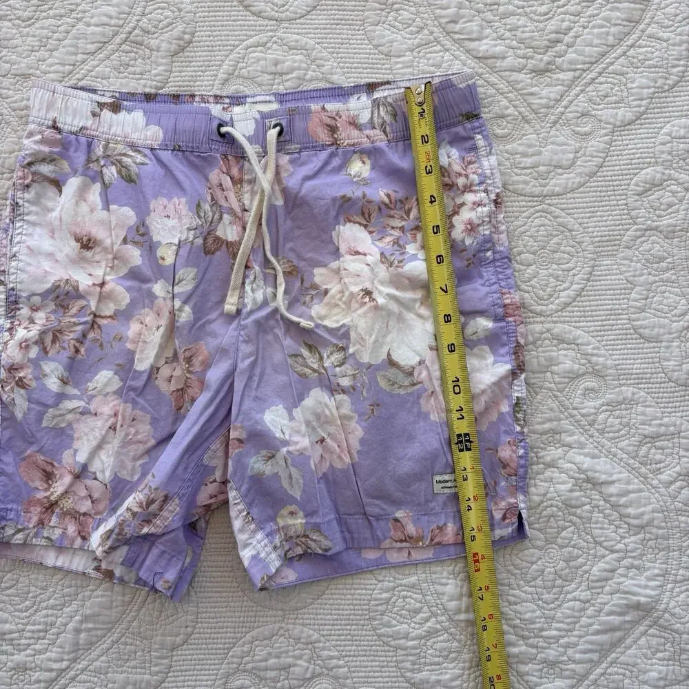 Modern Amusement Men’s Swim Trunks Purple Flowers Size Small